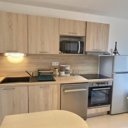 A 150M De La Plage - Coquet Appartement Pour 4 Personnes Vias Buitenkant foto