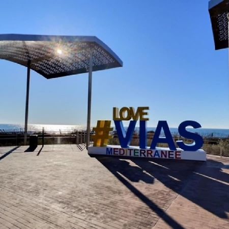 A 150M De La Plage - Coquet Appartement Pour 4 Personnes Vias Buitenkant foto