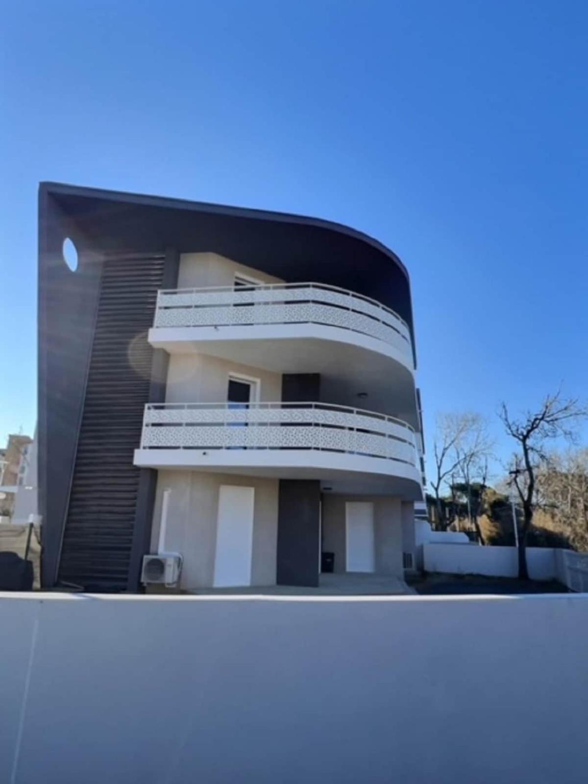 A 150M De La Plage - Coquet Appartement Pour 4 Personnes Vias Buitenkant foto